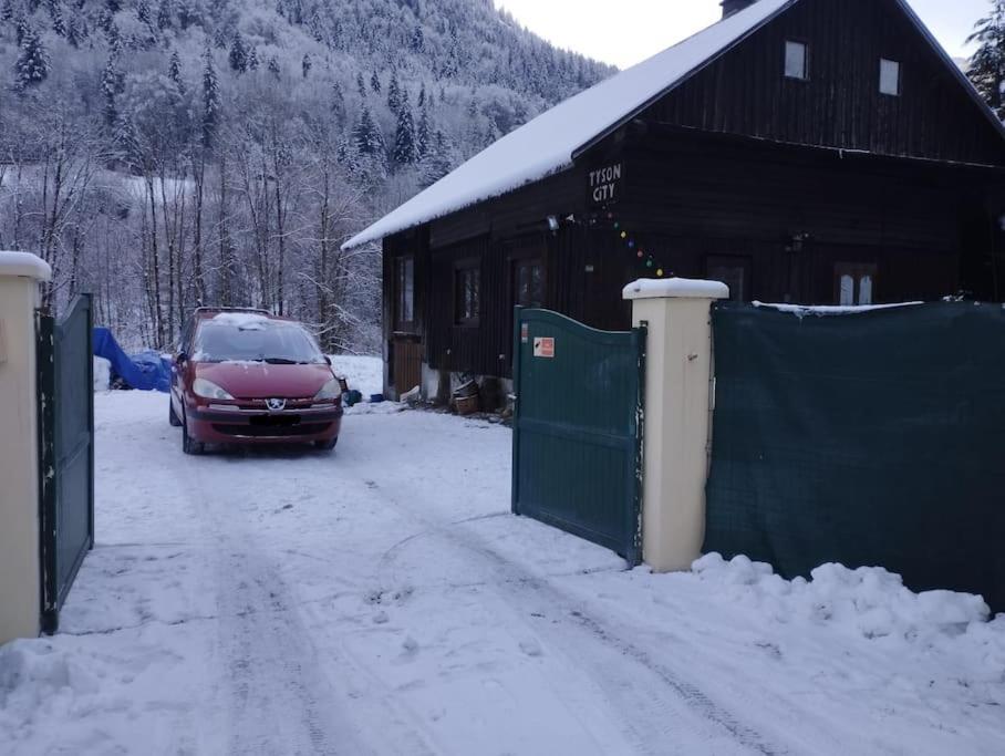 Chalet 8 Personnes + Grand Terrain Et Riviere Entremont Екстериор снимка