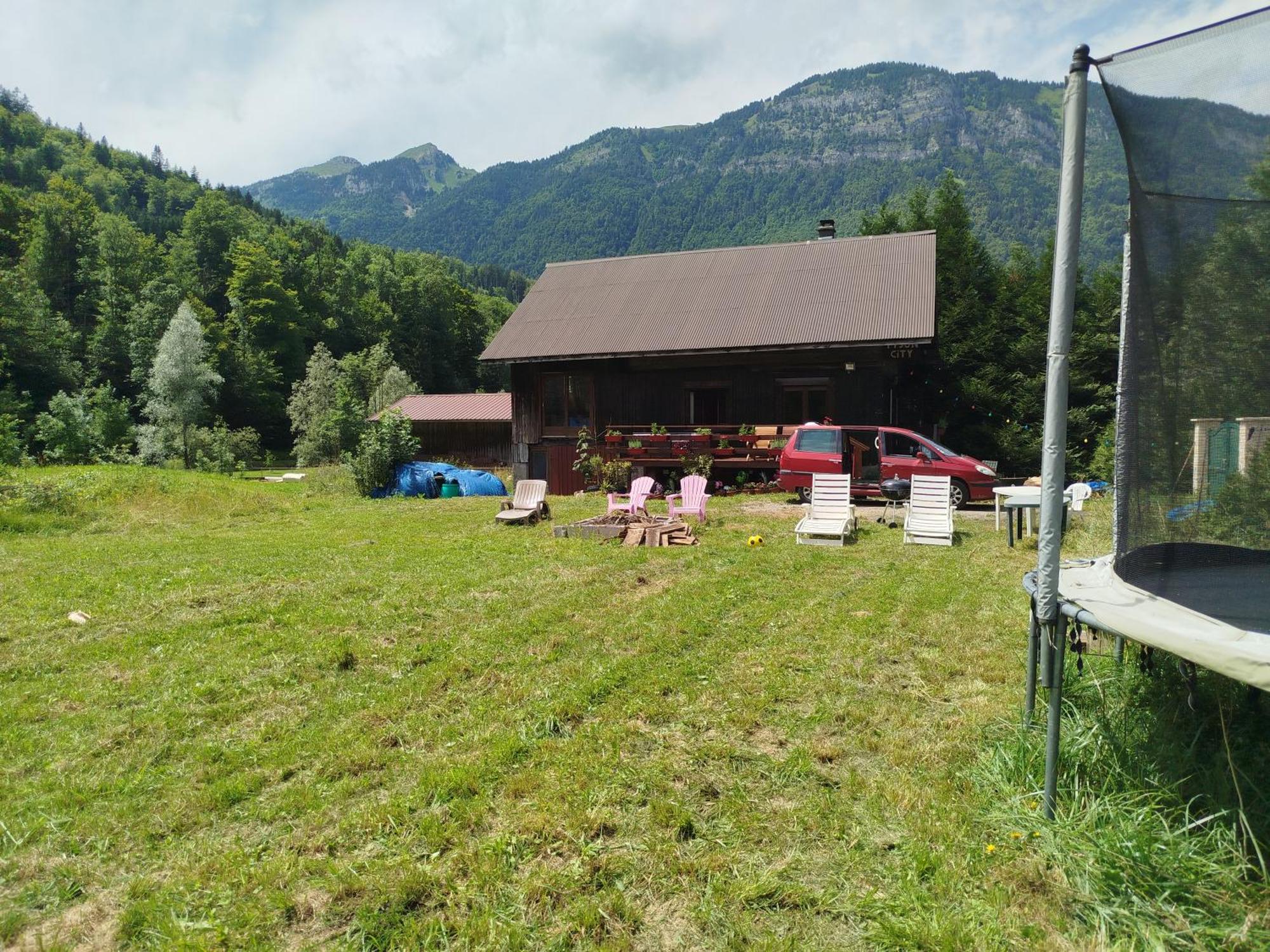 Chalet 8 Personnes + Grand Terrain Et Riviere Entremont Екстериор снимка